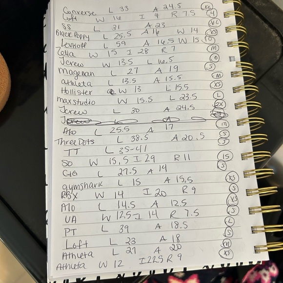 Under Armour Black Cropped Compression Leggings - Picture 3 of 5